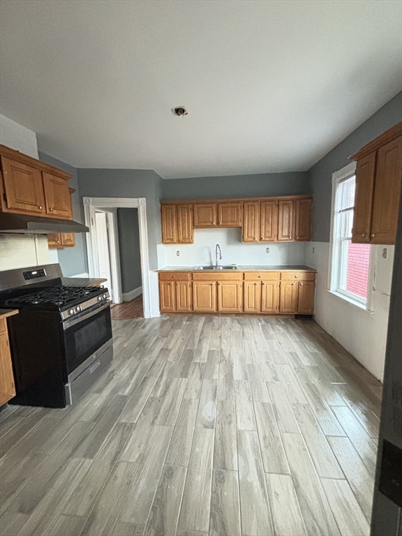 46 Evelyn, Boston, Massachusetts, 4 Bedrooms Bedrooms, 7 Rooms Rooms,1.5 BathroomsBathrooms,Residential Lease,For Rent,Evelyn,73469147