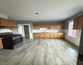 46 Evelyn, Boston, Massachusetts, 4 Bedrooms Bedrooms, 7 Rooms Rooms,1.5 BathroomsBathrooms,Residential Lease,For Rent,Evelyn,73469147