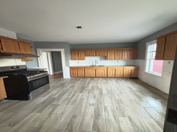 46 Evelyn, Boston, Massachusetts, 4 Bedrooms Bedrooms, 7 Rooms Rooms,1.5 BathroomsBathrooms,Residential Lease,For Rent,Evelyn,73469147