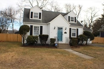 25-27 Ferris Avenue, East Providence, Rhode Island, 2 Bedrooms Bedrooms, 3 Rooms Rooms,1 BathroomBathrooms,Residential Lease,For Rent,Ferris Avenue,73469170