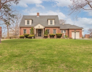 16 State Park Road, Hull, Massachusetts, 3 Bedrooms Bedrooms, 7 Rooms Rooms,2 BathroomsBathrooms,Residential Lease,For Rent,State Park Road,73469193