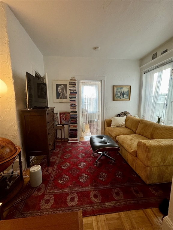 47 Revere St, Boston, Massachusetts, 1 Bedroom Bedrooms, 4 Rooms Rooms,1 BathroomBathrooms,Residential Lease,For Rent,Revere St,73469232