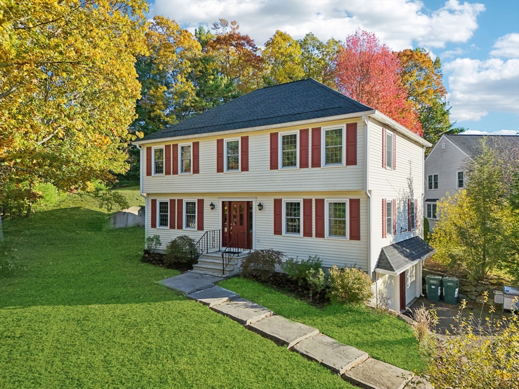 2 Greenwood Dr, Millis, Massachusetts, 4 Bedrooms Bedrooms, 9 Rooms Rooms,3.5 BathroomsBathrooms,Residential,For Sale,Greenwood Dr,73446841