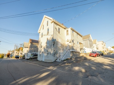 15 Rose St, Haverhill, Massachusetts, 2 Bedrooms Bedrooms, 5 Rooms Rooms,1 BathroomBathrooms,Residential Lease,For Rent,Rose St,73444007