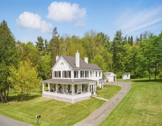 4 Porter St, Granby, Massachusetts, 5 Bedrooms Bedrooms, 10 Rooms Rooms,4 BathroomsBathrooms,Residential,For Sale,Porter St,73378814
