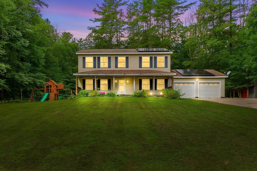 1824 Greenwich Rd, Hardwick, Massachusetts, 3 Bedrooms Bedrooms, 7 Rooms Rooms,2.5 BathroomsBathrooms,Residential,For Sale,Greenwich Rd,73398154