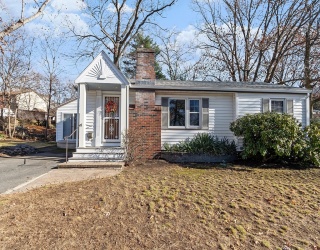 131 Den Quarry Road, Lynn, Massachusetts, 3 Bedrooms Bedrooms, 5 Rooms Rooms,1 BathroomBathrooms,Residential,For Sale,Den Quarry Road,73459708