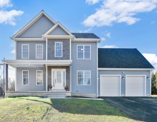 58 Mariana Lane, Ludlow, Massachusetts, 4 Bedrooms Bedrooms, 8 Rooms Rooms,2.5 BathroomsBathrooms,Residential,For Sale,Mariana Lane,73459055