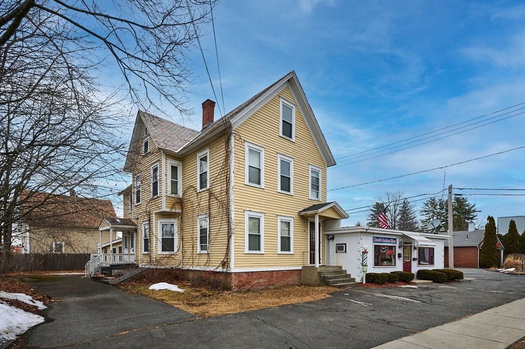 372 Federal St, Greenfield, Massachusetts, 4 Bedrooms Bedrooms, 8 Rooms Rooms,3 BathroomsBathrooms,Residential,For Sale,Federal St,73469259