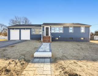 27 Quimby Ave, Woburn, Massachusetts, 3 Bedrooms Bedrooms, 6 Rooms Rooms,1.5 BathroomsBathrooms,Residential Lease,For Rent,Quimby Ave,73469273