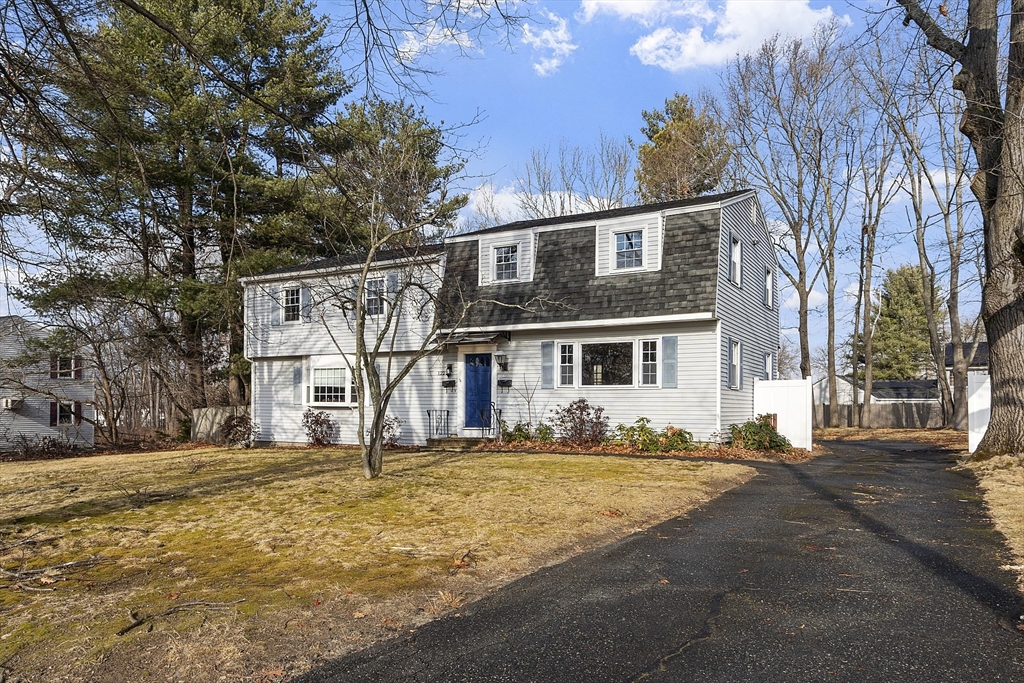 124 Chadwick, North Andover, Massachusetts, 3 Bedrooms Bedrooms, 6 Rooms Rooms,1.5 BathroomsBathrooms,Residential Lease,For Rent,Chadwick,73469286