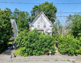 35 Brett St, Brockton, Massachusetts, 4 Bedrooms Bedrooms, 4 Rooms Rooms,4 BathroomsBathrooms,Residential Income,For Sale,Brett St,73469288