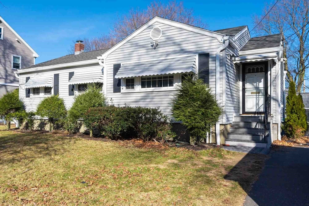 18 Wellesley Rd, Arlington, Massachusetts, 3 Bedrooms Bedrooms, 8 Rooms Rooms,2 BathroomsBathrooms,Residential,For Sale,Wellesley Rd,73469309