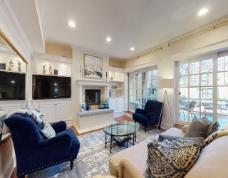 23 Pinckney, Boston, Massachusetts, 2 Bedrooms Bedrooms, 7 Rooms Rooms,2 BathroomsBathrooms,Residential Lease,For Rent,Pinckney,73469317