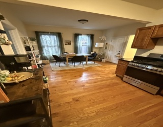 58 Medford St, Somerville, Massachusetts, 3 Bedrooms Bedrooms, 4 Rooms Rooms,1 BathroomBathrooms,Residential Lease,For Rent,Medford St,73469318
