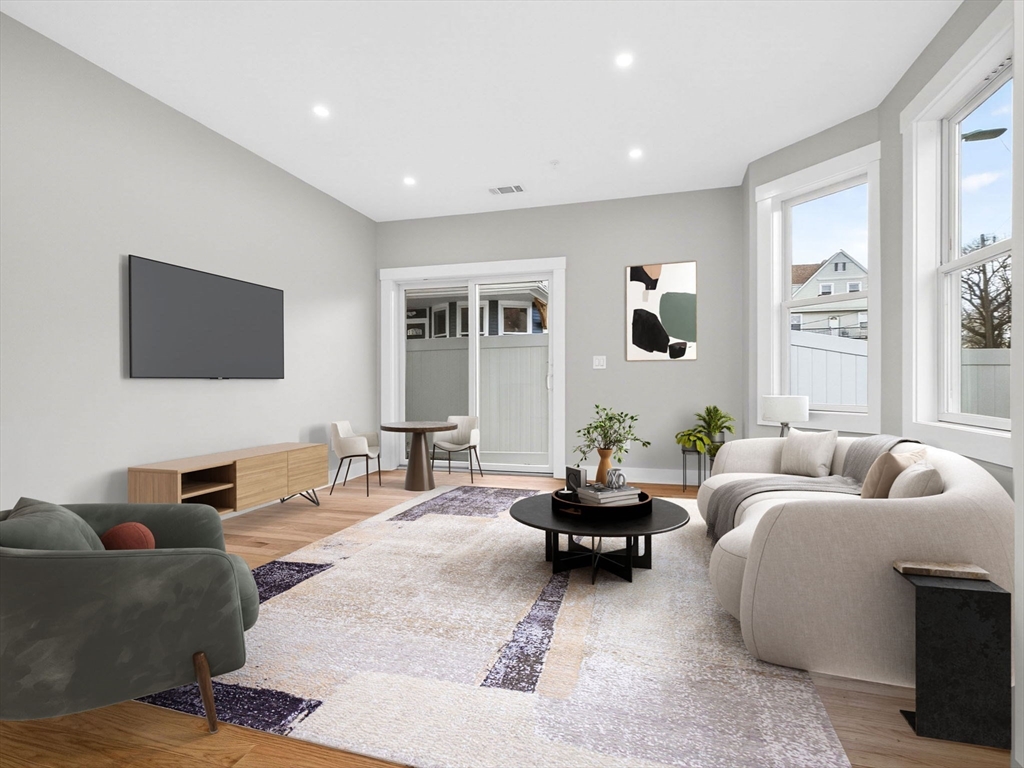 60 Stanley Street, Boston, Massachusetts, 2 Bedrooms Bedrooms, 5 Rooms Rooms,1.5 BathroomsBathrooms,Residential,For Sale,Stanley Street,73469291