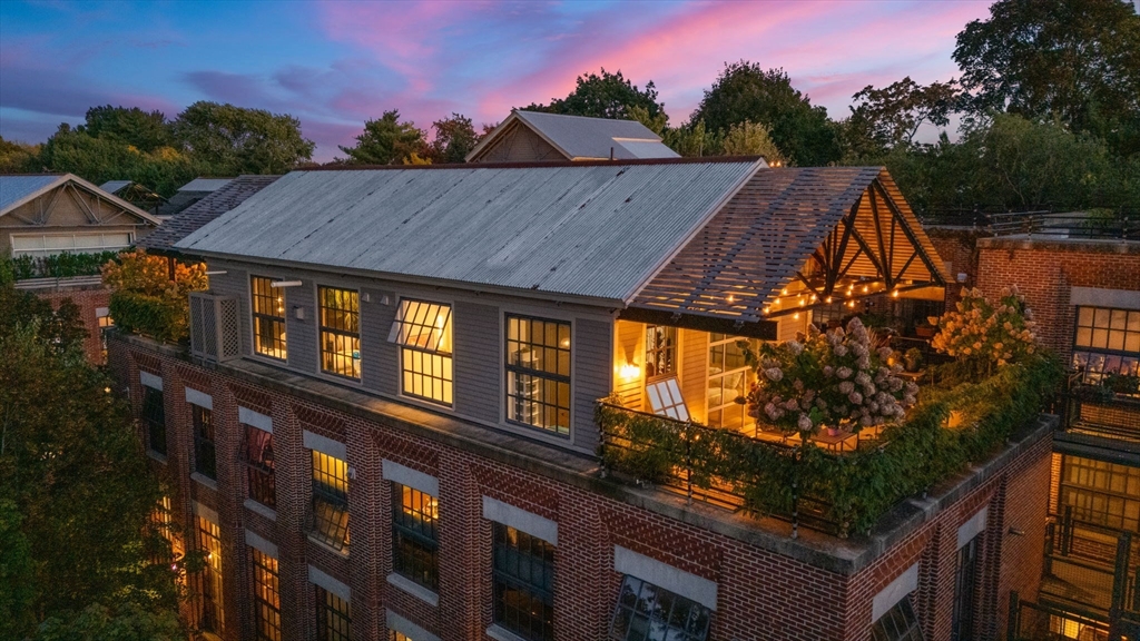 50 Howard Street, Somerville, Massachusetts, 1 Bedroom Bedrooms, 3 Rooms Rooms,1 BathroomBathrooms,Residential,For Sale,Howard Street,73469363