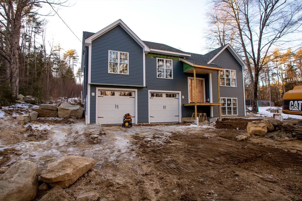 216 Holtshire, Orange, Massachusetts, 3 Bedrooms Bedrooms, 6 Rooms Rooms,2.5 BathroomsBathrooms,Residential,For Sale,Holtshire,73469423