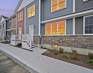 22 Simmonds Blvd., Randolph, Massachusetts, 2 Bedrooms Bedrooms, 6 Rooms Rooms,2.5 BathroomsBathrooms,Residential,For Sale,Simmonds Blvd.,73469432