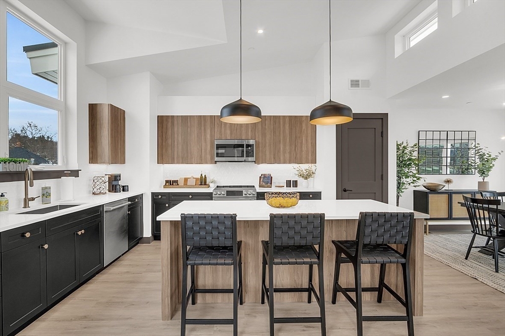 28 Vantage Point Drive, Laconia, New Hampshire, 3 Bedrooms Bedrooms, 6 Rooms Rooms,2.5 BathroomsBathrooms,Residential,For Sale,Vantage Point Drive,73469433