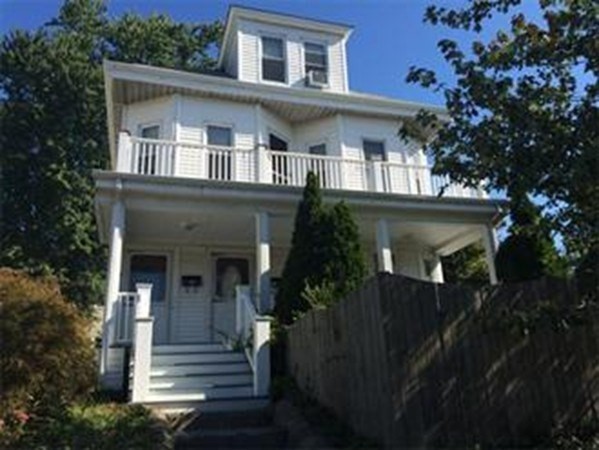 585 Main St, Watertown, Massachusetts, 3 Bedrooms Bedrooms, 7 Rooms Rooms,1 BathroomBathrooms,Residential Lease,For Rent,Main St,73466728