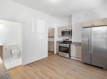 868 Huntington Ave, Boston, Massachusetts, 3 Bedrooms Bedrooms, 7 Rooms Rooms,2 BathroomsBathrooms,Residential Lease,For Rent,Huntington Ave,73469444