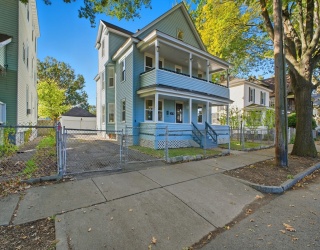 51-53 Abbe Ave, Springfield, Massachusetts, 9 Bedrooms Bedrooms, 17 Rooms Rooms,3 BathroomsBathrooms,Residential Income,For Sale,Abbe Ave,73469470
