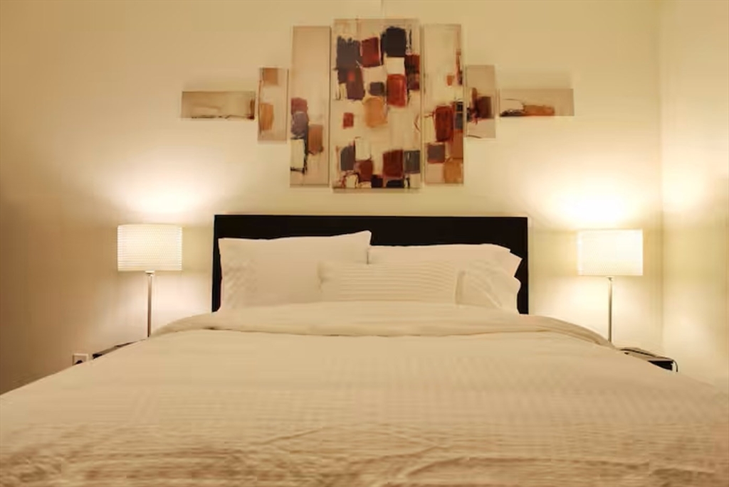 12 Newhll St, Quincy, Massachusetts, 2 Bedrooms Bedrooms, 7 Rooms Rooms,3 BathroomsBathrooms,Residential Lease,For Rent,Newhll St,73469473