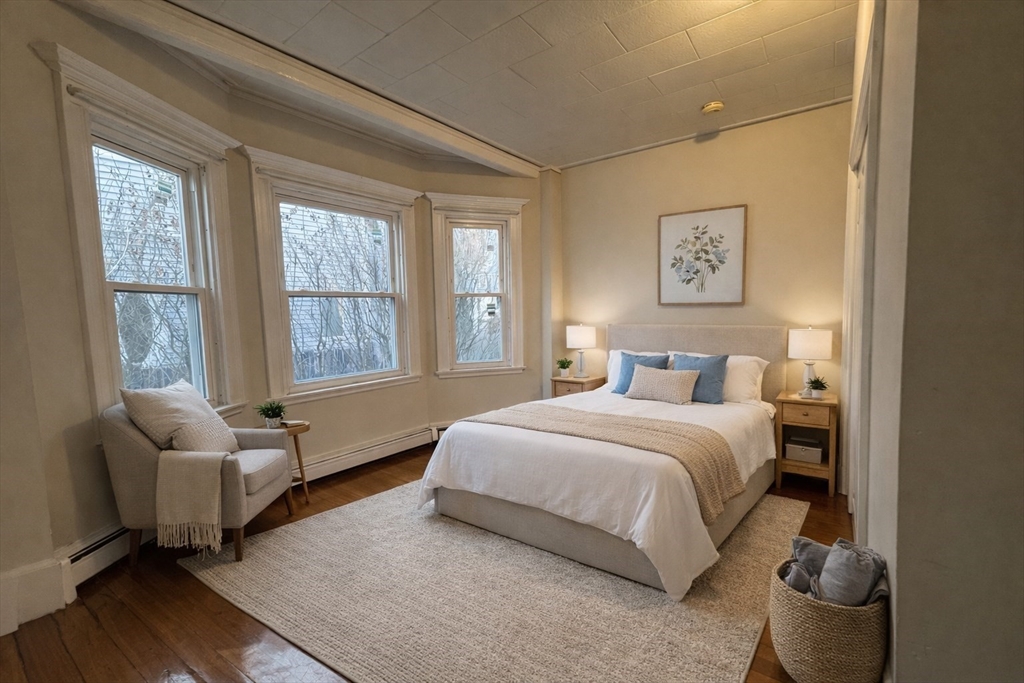 22 Gardner, Chelsea, Massachusetts, 2 Bedrooms Bedrooms, 5 Rooms Rooms,1 BathroomBathrooms,Residential Lease,For Rent,Gardner,73469479