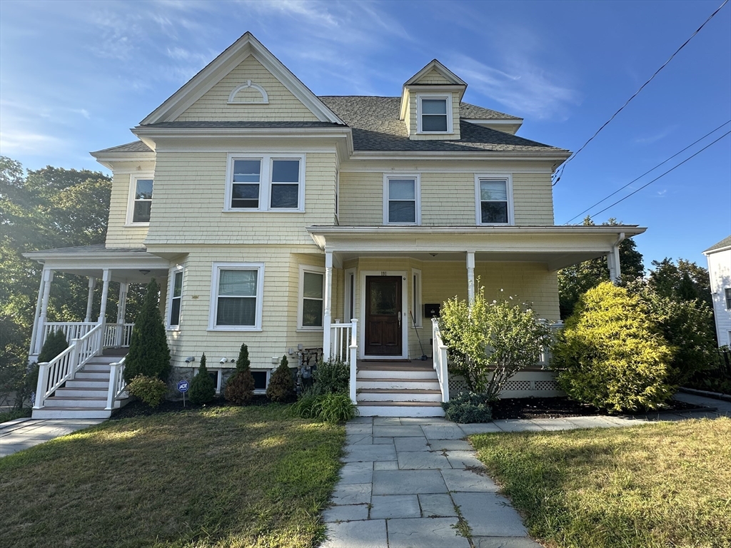 191 Newtonville Ave, Newton, Massachusetts, 4 Bedrooms Bedrooms, 8 Rooms Rooms,4.5 BathroomsBathrooms,Residential Lease,For Rent,Newtonville Ave,73469520