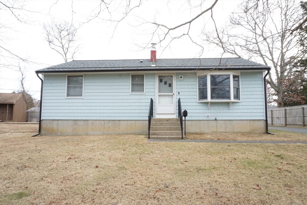 21 Heritage Cir, Falmouth, Massachusetts, 3 Bedrooms Bedrooms, 6 Rooms Rooms,1 BathroomBathrooms,Residential Lease,For Rent,Heritage Cir,73469552