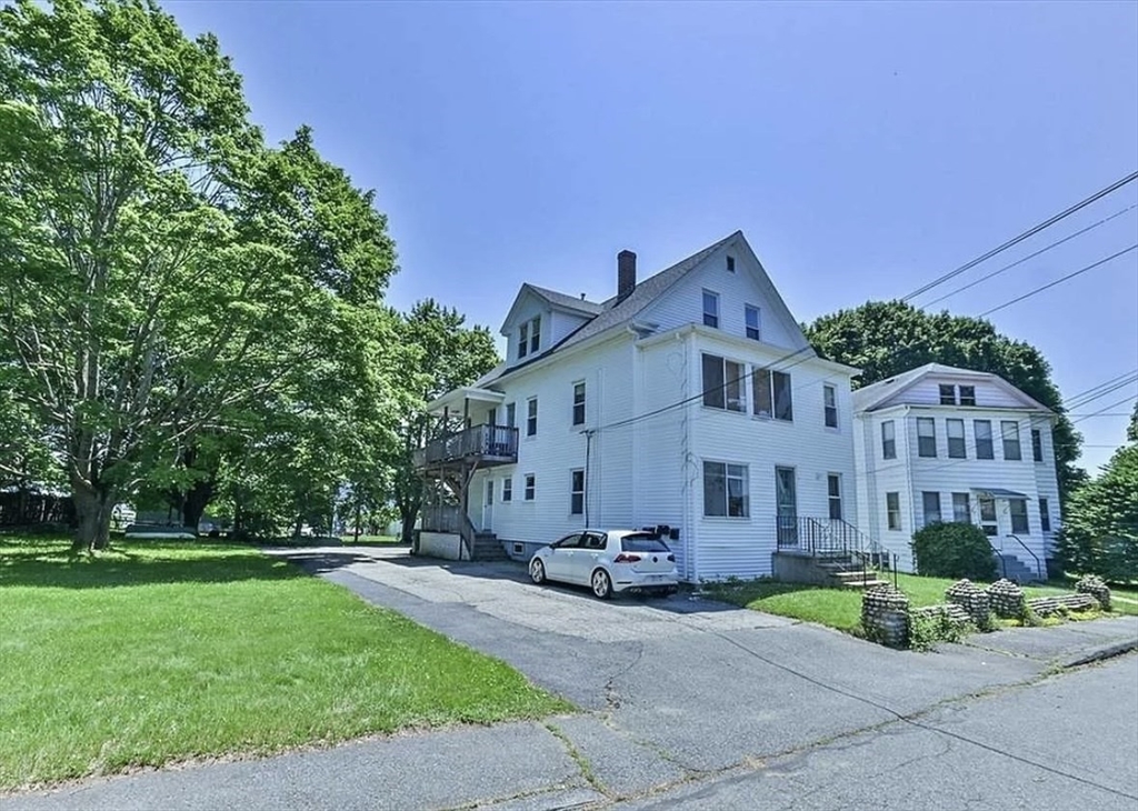 18 Emerald Avenue, Webster, Massachusetts, 2 Bedrooms Bedrooms, 5 Rooms Rooms,1 BathroomBathrooms,Residential Lease,For Rent,Emerald Avenue,73469585