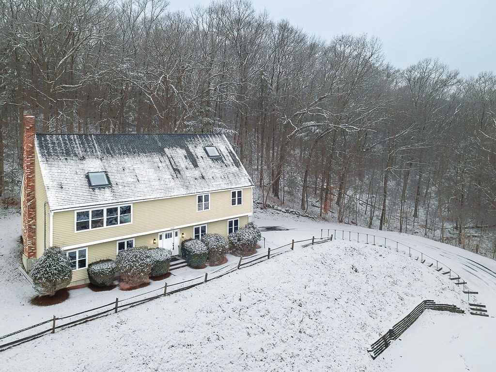 1224 Edgell Rd, Framingham, Massachusetts, 4 Bedrooms Bedrooms, 9 Rooms Rooms,3 BathroomsBathrooms,Residential,For Sale,Edgell Rd,73469608