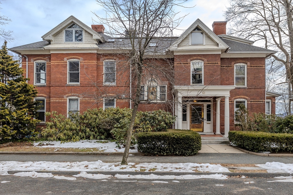 61 Crescent St, Northampton, Massachusetts, 2 Bedrooms Bedrooms, 6 Rooms Rooms,1 BathroomBathrooms,Residential,For Sale,Crescent St,73469610