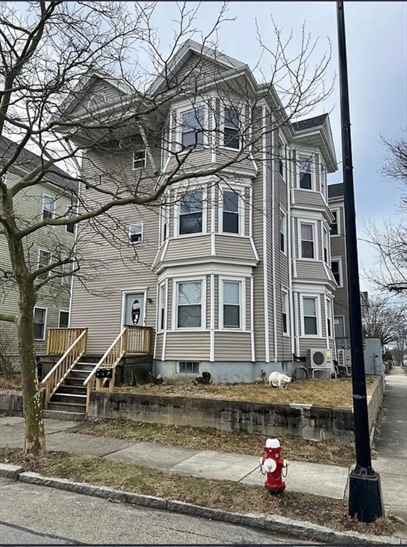 653 Brock Avenue, New Bedford, Massachusetts, 4 Bedrooms Bedrooms, 6 Rooms Rooms,1 BathroomBathrooms,Residential Lease,For Rent,Brock Avenue,73469721