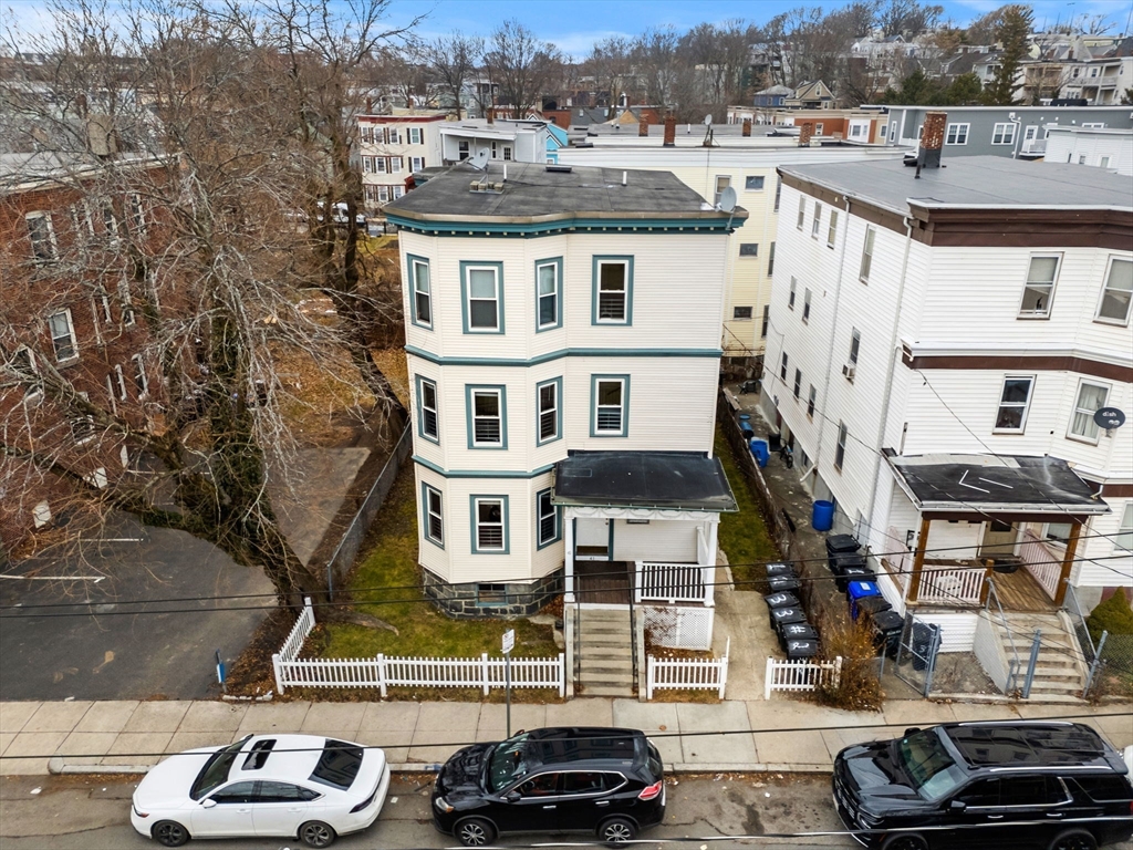 41 Charles St, Boston, Massachusetts, 10 Bedrooms Bedrooms, 16 Rooms Rooms,3 BathroomsBathrooms,Residential Income,For Sale,Charles St,73469798