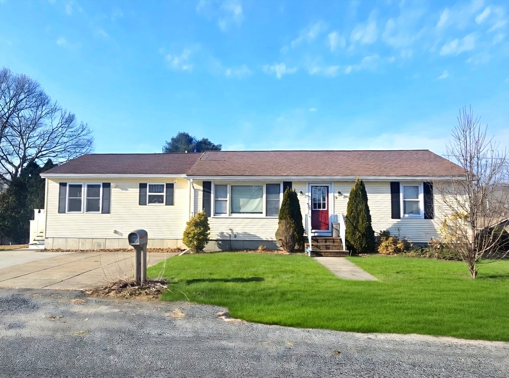 5 William St, Acushnet, Massachusetts, 3 Bedrooms Bedrooms, 7 Rooms Rooms,2 BathroomsBathrooms,Residential,For Sale,William St,73469799