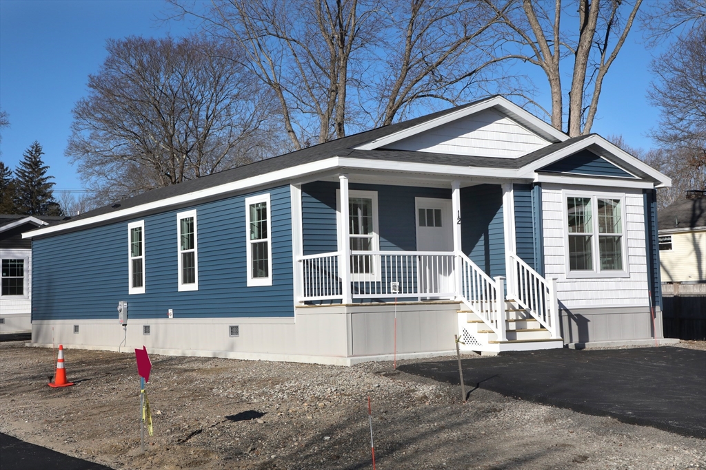 12 Finny's Way, Brockton, Massachusetts, 3 Bedrooms Bedrooms, 5 Rooms Rooms,2 BathroomsBathrooms,Residential,For Sale,Finny's Way,73469804