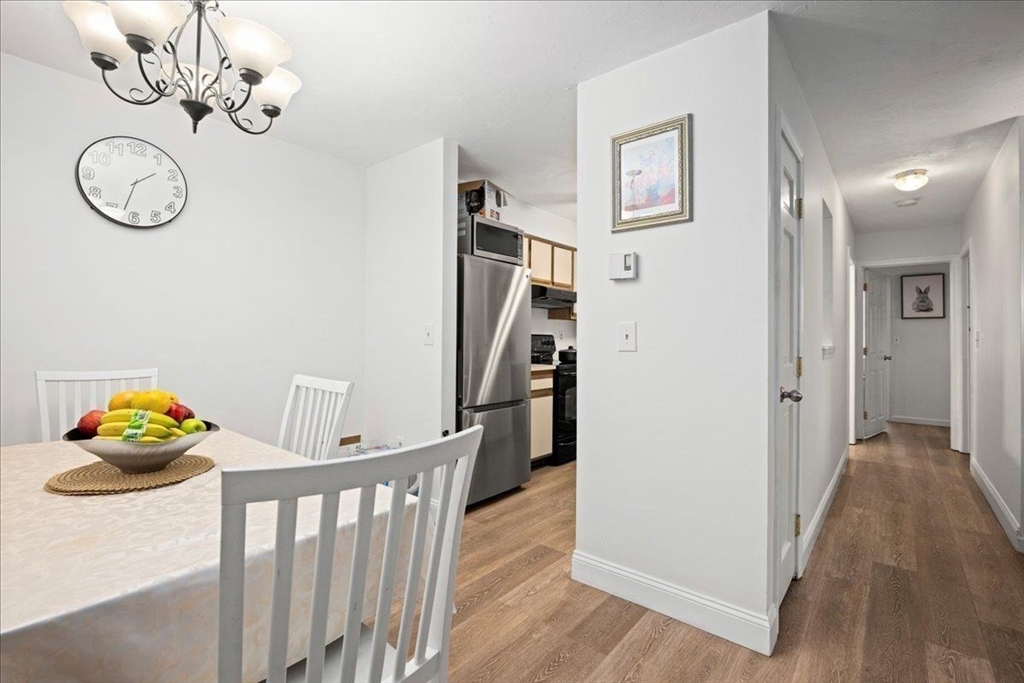 36B Gibbs St, Worcester, Massachusetts, 2 Bedrooms Bedrooms, 5 Rooms Rooms,2 BathroomsBathrooms,Residential,For Sale,Gibbs St,73469859