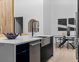 22 High Street, Boston, Massachusetts, 2 Bedrooms Bedrooms, 5 Rooms Rooms,2 BathroomsBathrooms,Residential,For Sale,High Street,73469767