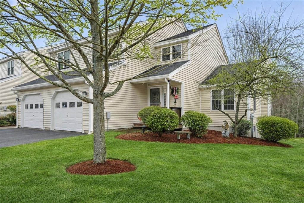 25 Green Briar Rd, Fitchburg, Massachusetts, 2 Bedrooms Bedrooms, 5 Rooms Rooms,1.5 BathroomsBathrooms,Residential,For Sale,Green Briar Rd,73469860