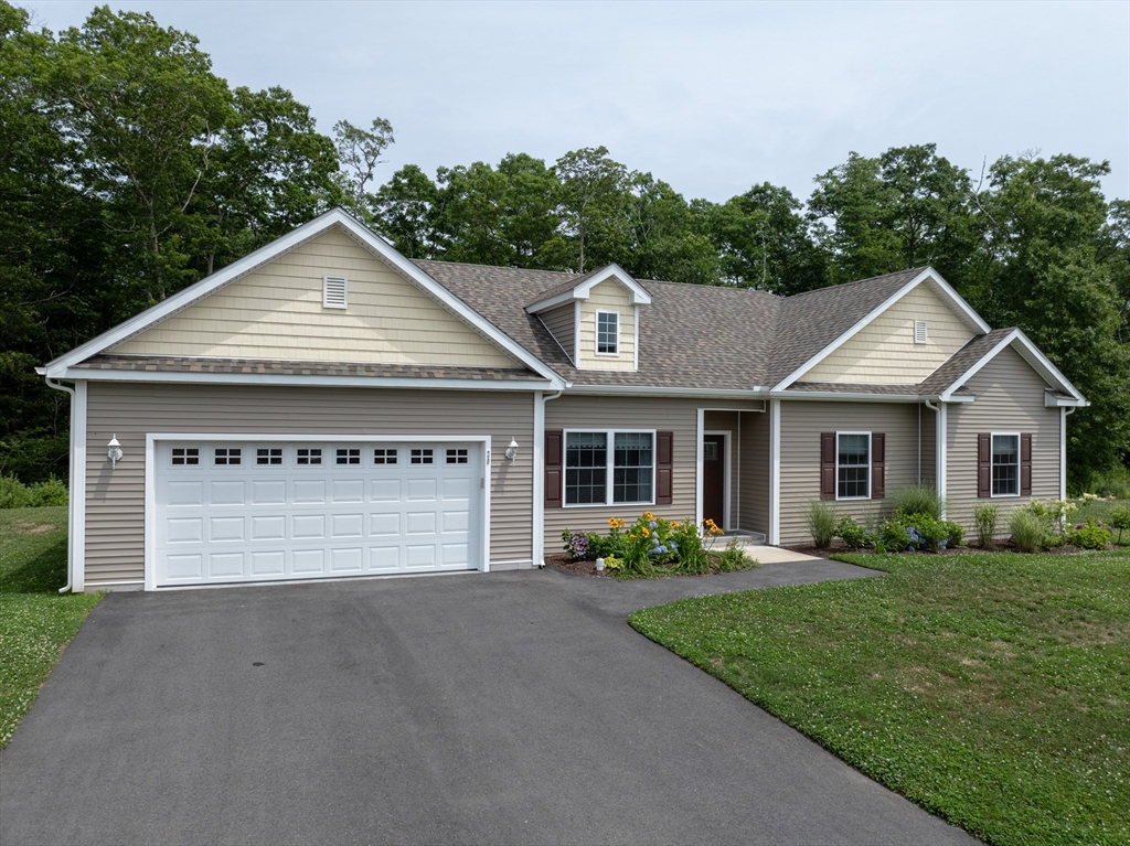 20 Nantucket Drive, Mattapoisett, Massachusetts, 3 Bedrooms Bedrooms, 5 Rooms Rooms,2 BathroomsBathrooms,Residential Lease,For Rent,Nantucket Drive,73469893