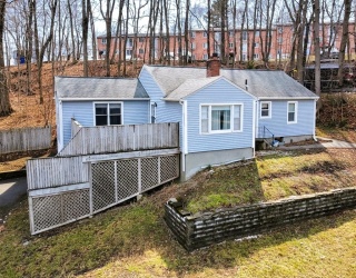 6 Roald St, Worcester, Massachusetts, 3 Bedrooms Bedrooms, 6 Rooms Rooms,2 BathroomsBathrooms,Residential,For Sale,Roald St,73469919