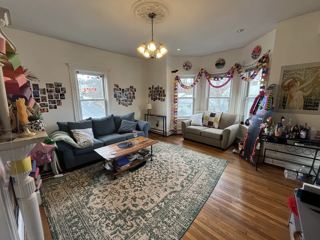 142 Saint Alphonsus, Boston, Massachusetts, 4 Bedrooms Bedrooms, 6 Rooms Rooms,2 BathroomsBathrooms,Residential Lease,For Rent,Saint Alphonsus,73469998