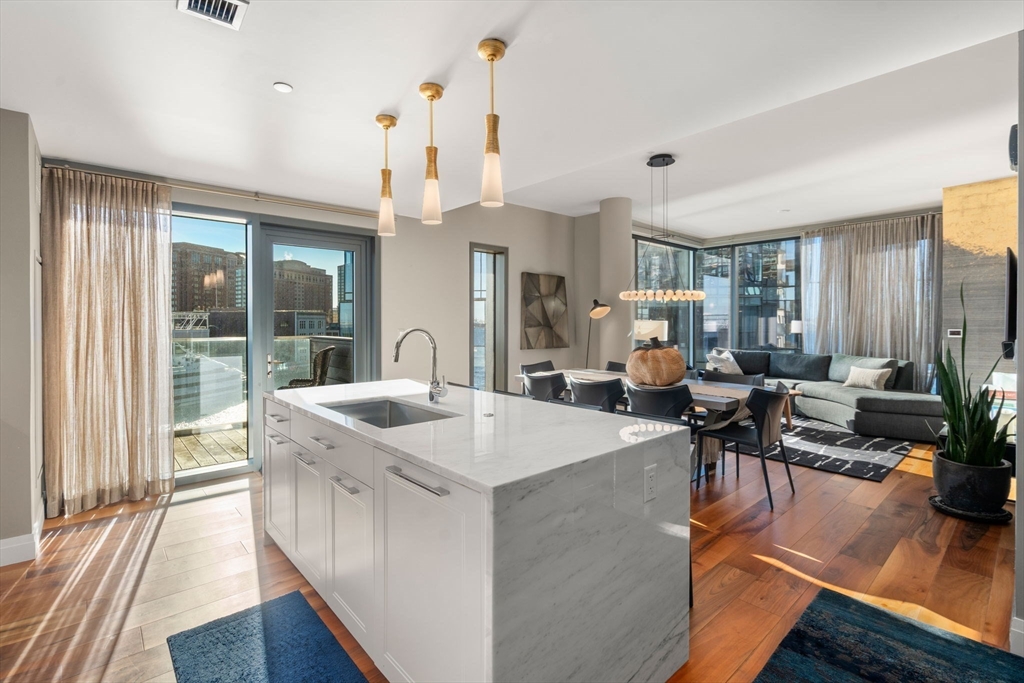 300 Pier 4 Blvd, Boston, Massachusetts, 2 Bedrooms Bedrooms, 5 Rooms Rooms,2 BathroomsBathrooms,Residential,For Sale,Pier 4 Blvd,73470008