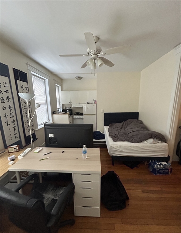 39 Hemenway Street, Boston, Massachusetts, 1 Room Rooms,1 BathroomBathrooms,Residential Lease,For Rent,Hemenway Street,73271732