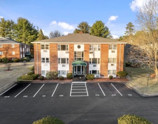 1 Colonial Dr, Andover, Massachusetts, 1 Bedroom Bedrooms, 4 Rooms Rooms,1 BathroomBathrooms,Residential,For Sale,Colonial Dr,73457006