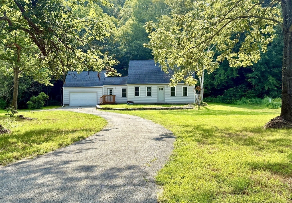 132 Meadow Rd, Montague, Massachusetts, 3 Bedrooms Bedrooms, 7 Rooms Rooms,2 BathroomsBathrooms,Residential,For Sale,Meadow Rd,73436680
