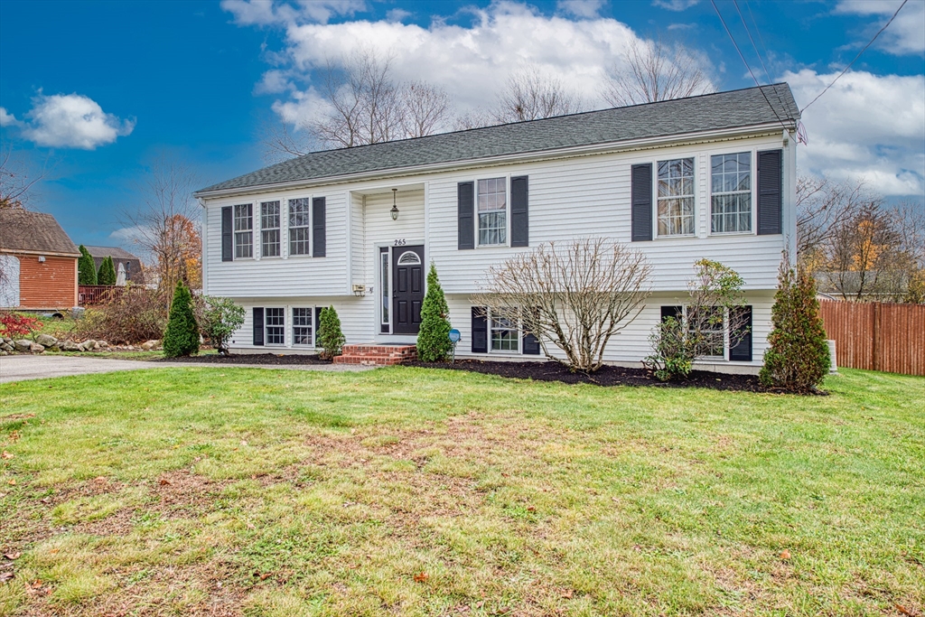 265 Summer St, Brockton, Massachusetts, 3 Bedrooms Bedrooms, 6 Rooms Rooms,1 BathroomBathrooms,Residential,For Sale,Summer St,73454923