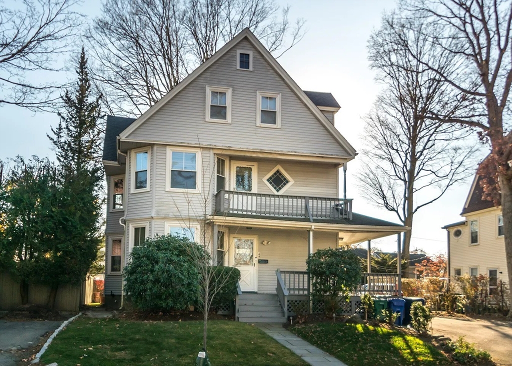 32 Warwick Rd, Newton, Massachusetts, 3 Bedrooms Bedrooms, 5 Rooms Rooms,1 BathroomBathrooms,Residential Lease,For Rent,Warwick Rd,73470057